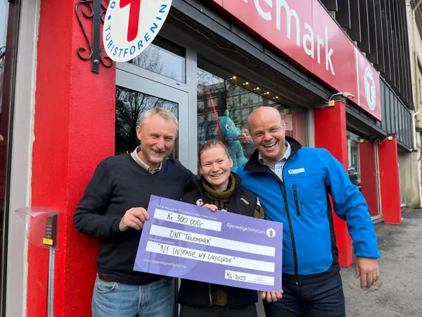 Gjensidigestiftelsen gir 300 000 kroner til et nytt prosjekt som vil forebygge ensomhet blant nye pensjonister. Gjennom prosjektet "Ny livsfase, ny livsglede", ønsker DNT Telemark å få flere i denne gruppen involvert i frivillig arbeid. Målet er en mer meningsfull hverdag, og et bedre grunnlag for god psykisk helse.