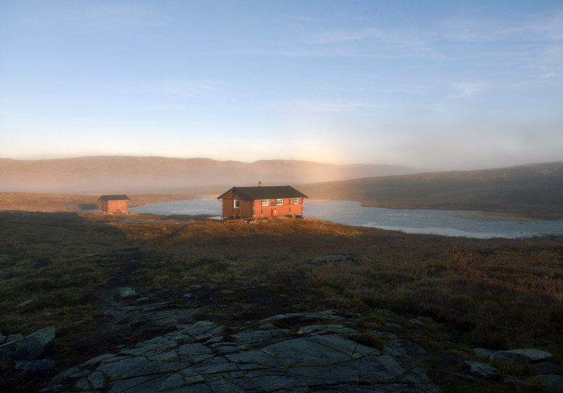 En ukes tur hytte til hytte i Saltfjellet Svartisen Nasjonalpark, oktober 2016. Børvatnet, Lurfjellhytta, Lurfjell, Børvasstindene, Tverrbrennstua, Beiarfjellet, Bjøllåvatnet, Bjellåvasstua, Midtistua.