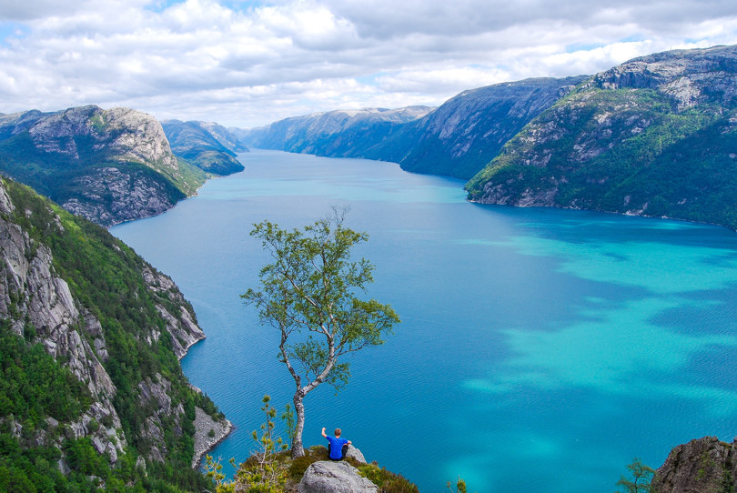 Bilder fra Hengjane-området i Lysefjorden. John Petter Nordbø på bildene.