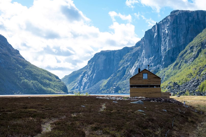 Åpningsfest for ny turisthytte i Viglesdalen i Ryfylkeheiene. 