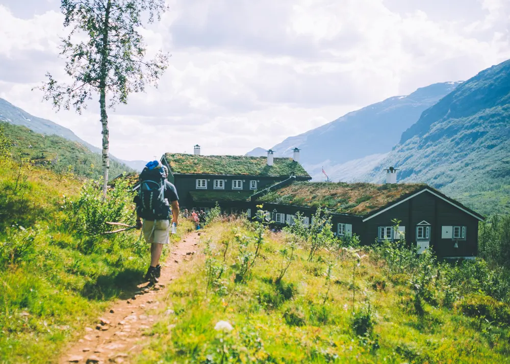 Andre uken av minutt for minutt gikk fem dager gjennom Jotunheimen. Bildet er fra turen fra Fannaråkhytta og ned til frodige Skogadalsbøen.