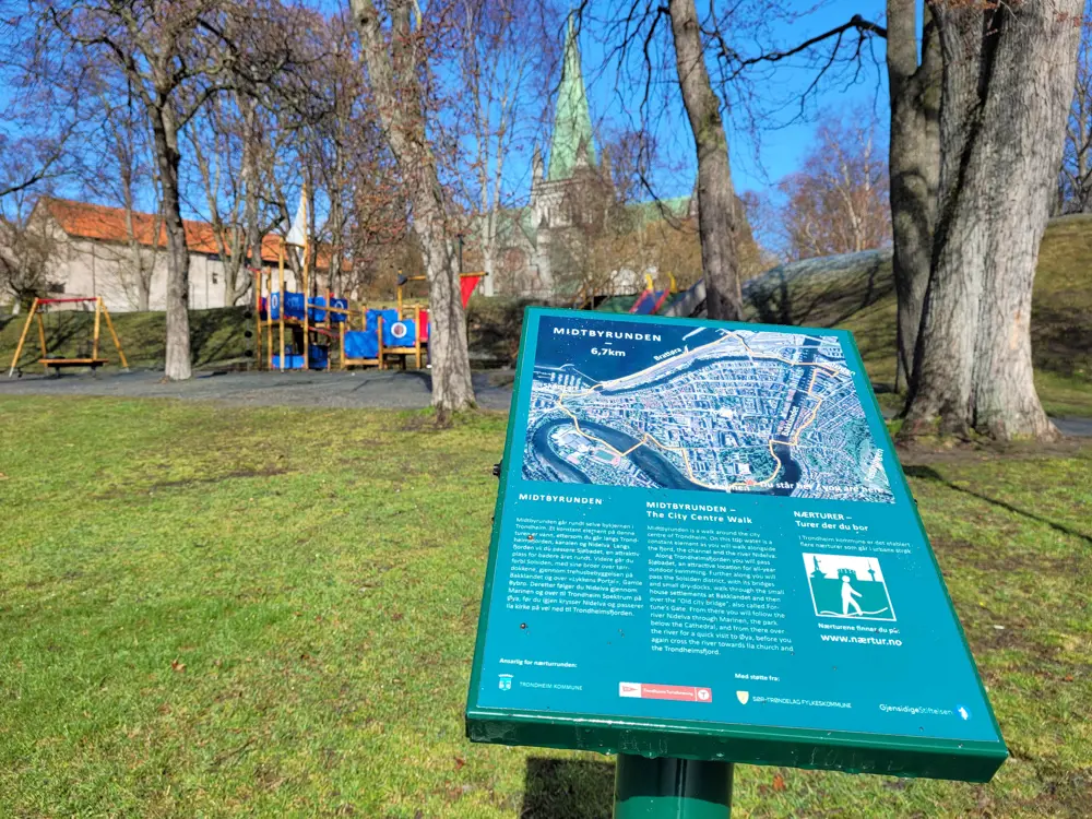 Trondhjems Turistforening og Trondheim kommune har merket en turrunde i Trondheim sentrum. Den har fått navnet Midtbyrunden.