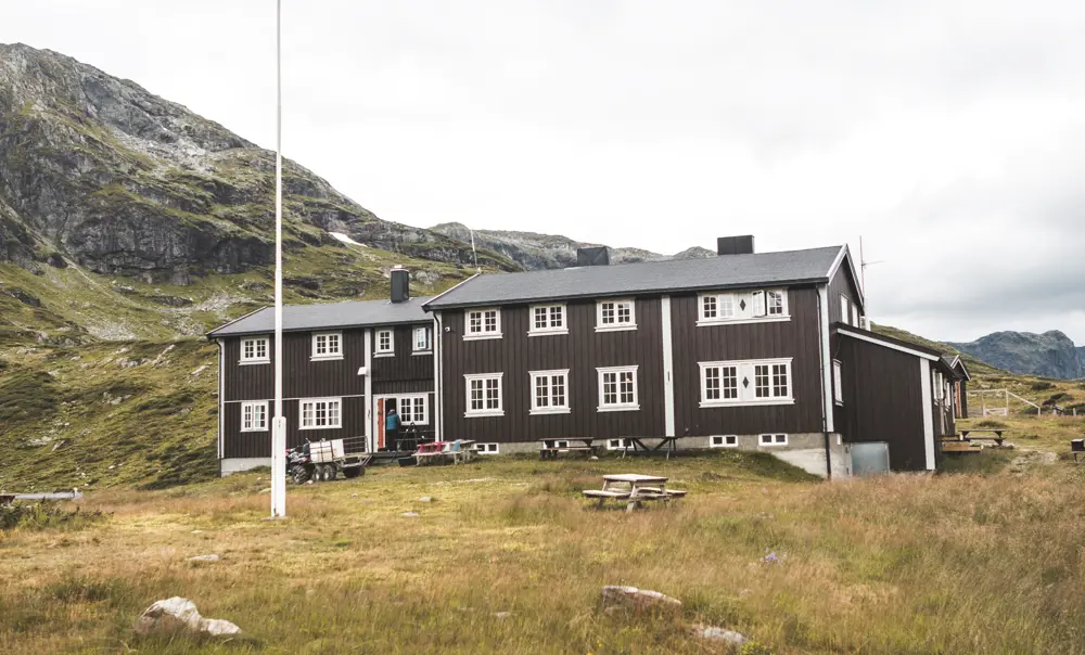 Iungsdalshytta i Skarvheimen, sommeren 2021.