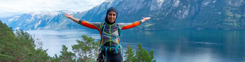 Stiløpetur Lysefjorden ut med Stavanger Turistforening fjellsportgruppa. Stiløping. Trailrunning.