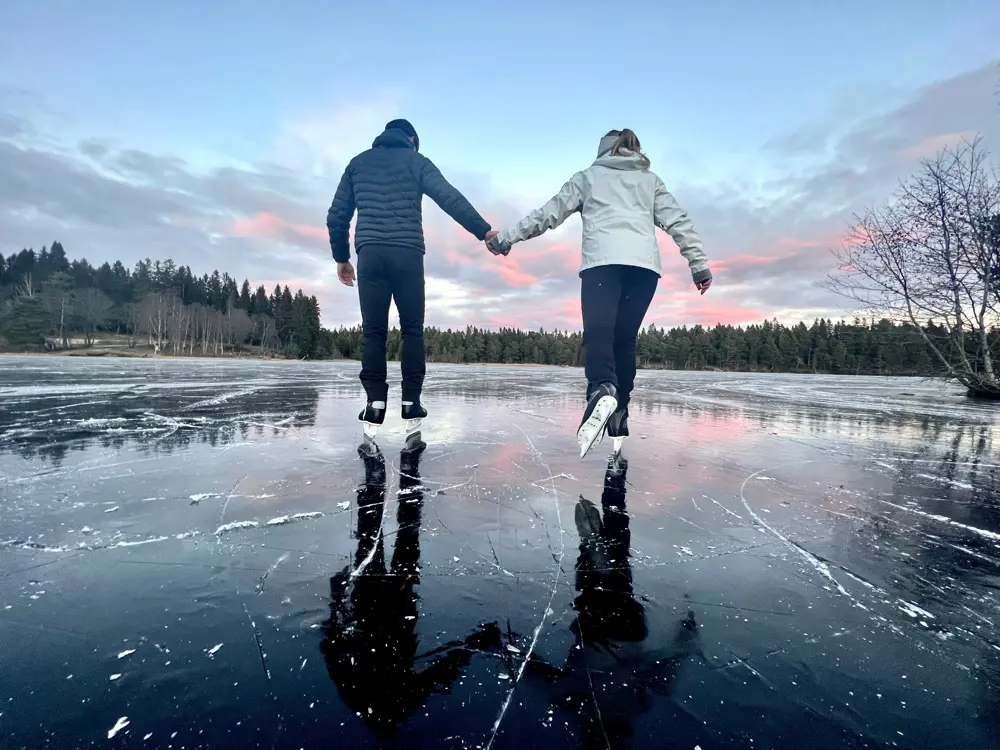 Skøytetur på Lianvatnet i Bymarka, Trondheim.