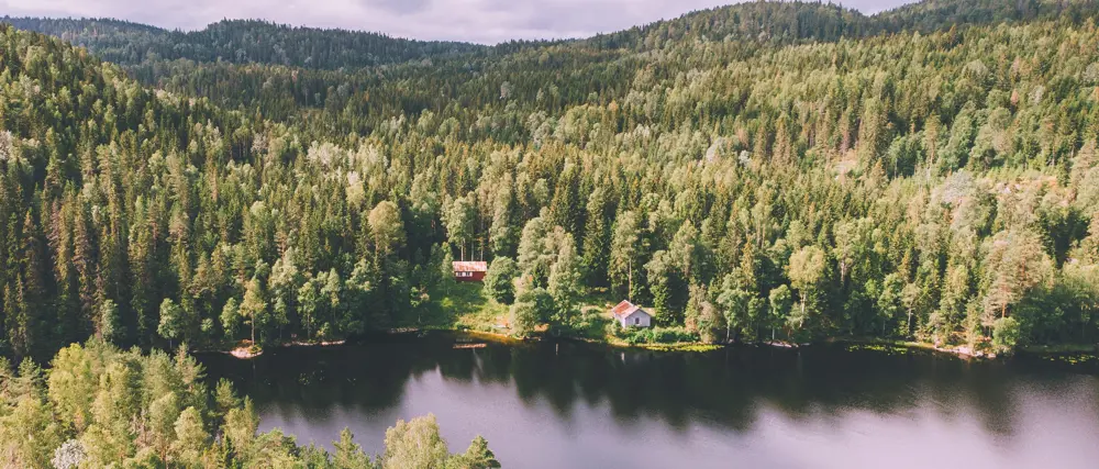 Røyrivannskoia og Stallen i Østmarka.  Røyrivannskoia og Stallen i Østmarka. Kan nås med kano fra Losby.