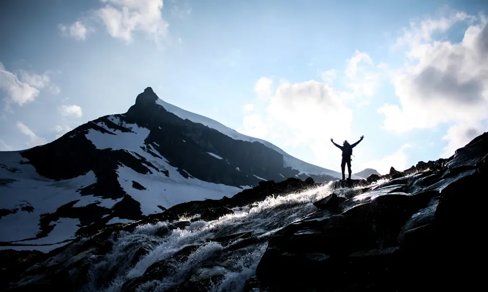 Min meget fornøyde turkompis Kacper på vei ned fra Storebjørn i Jotunheimen [joakimdn@gmail.com, 41011014]