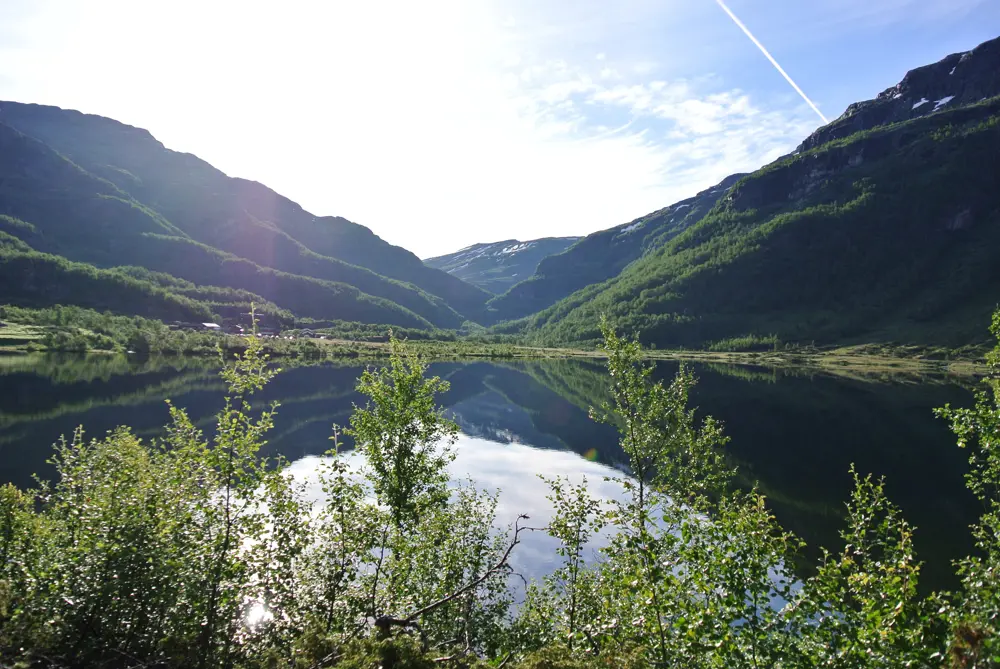 Østerbø Fjellstove - Vassbygdi gjennom Aurlandsdalen i vakkert vær!

Utsikt mot Aurdalsvatnet