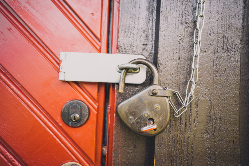 DNT key in a lock