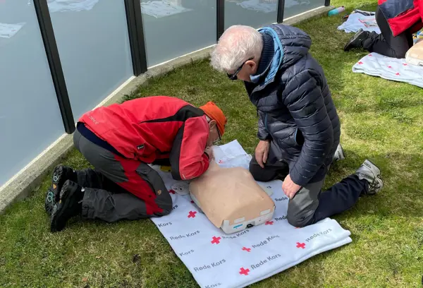 Fyrstehjelpskurs med seniorgruppa