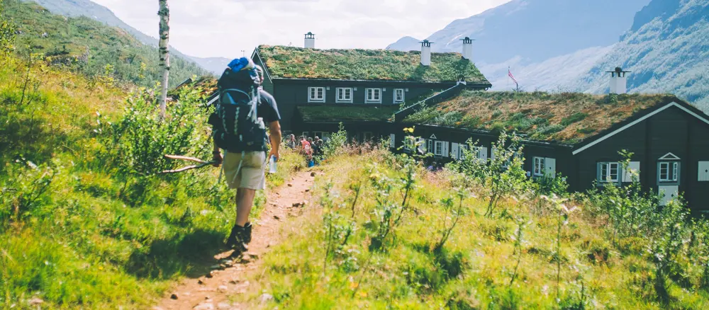 Andre uken av minutt for minutt gikk fem dager gjennom Jotunheimen. Bildet er fra turen fra Fannaråkhytta og ned til frodige Skogadalsbøen.