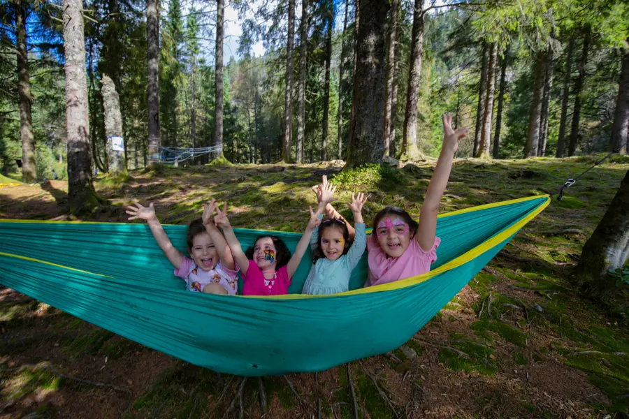 Kom deg ut-dagen 4. september 2022 på Fløyen, ved Skomakerdiket, ble en suksess med strålende varmt vær og 1000-1200 fremmøtte.