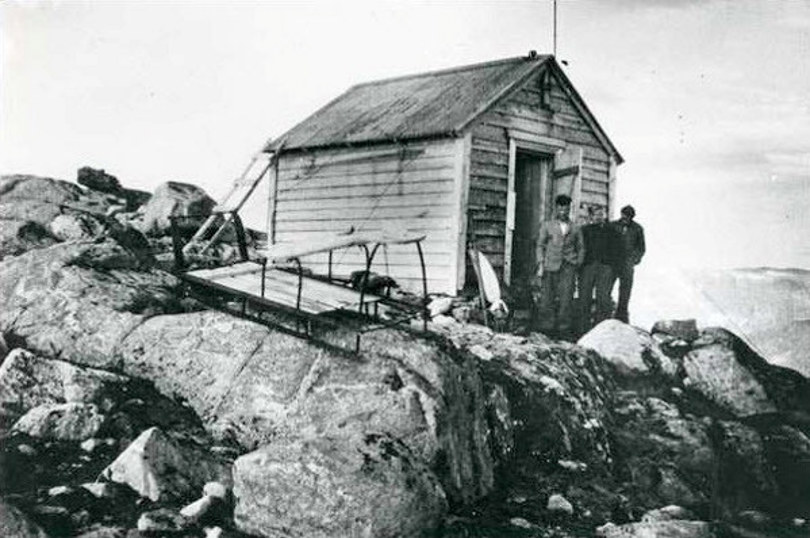 Historiske vandreruter. Turistvegen over Folgefonna. Breidablikk 1941.