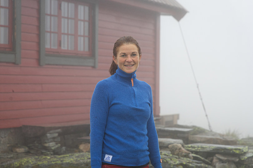 Hyttetilsyn på Skavlabu, Ingebjørg Nachtnebel Pollen. Fellestur til Skavlabu med Nordhordland Turlag, 5.–6. juli 2024.