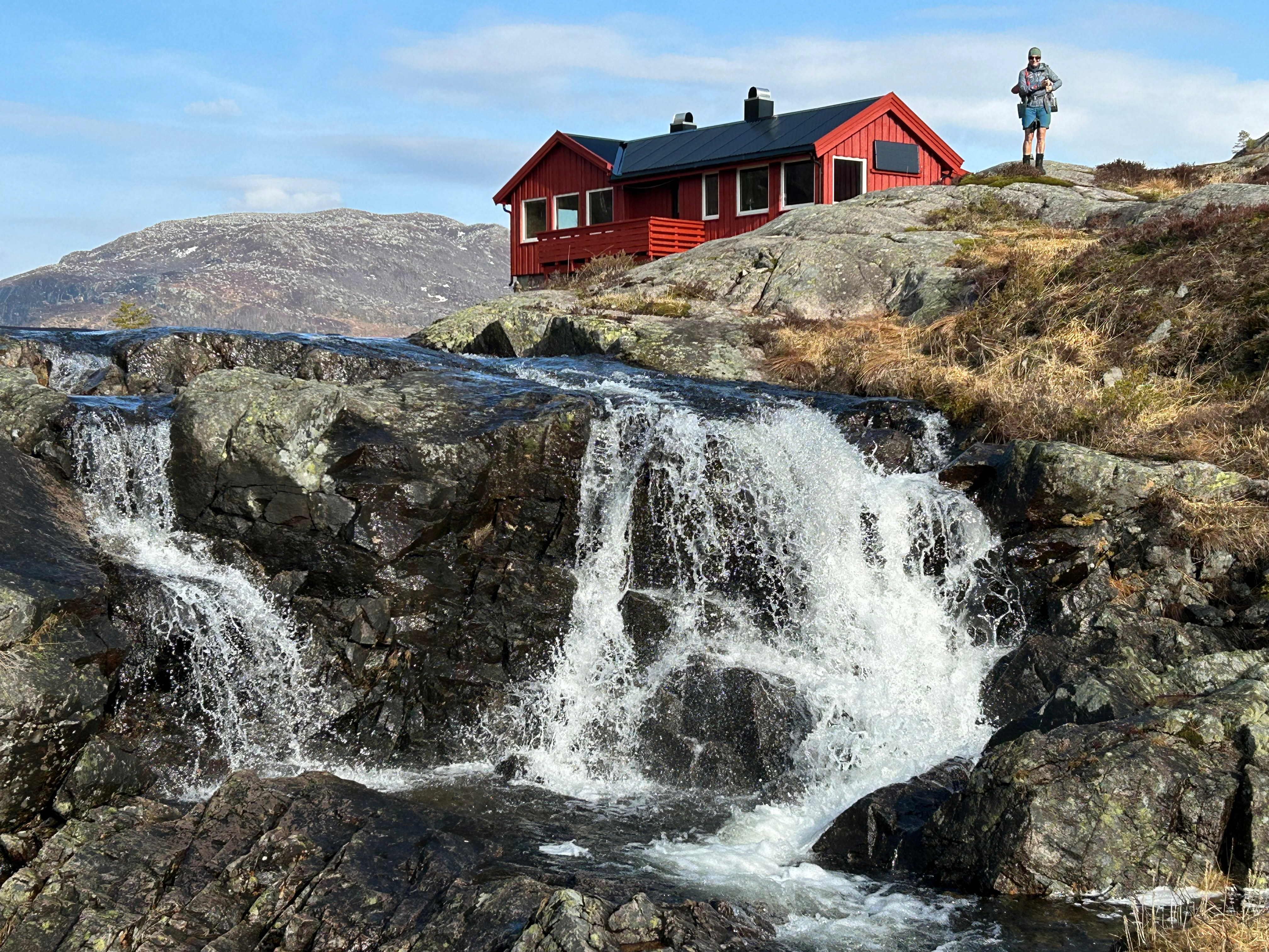Bilde av Sundmorkvatn turisthytte