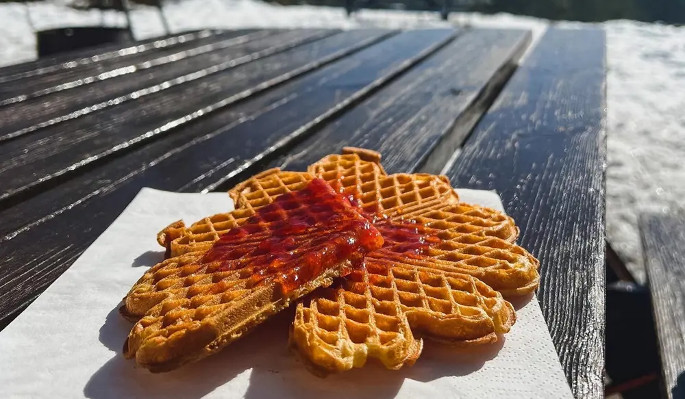 Vaffelvakt på Fugleleiken Turisthytte