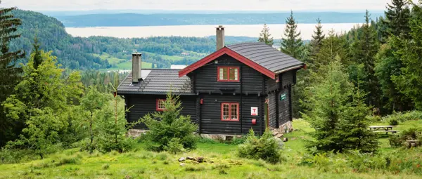 Halvorsenhytta i Vestmarka