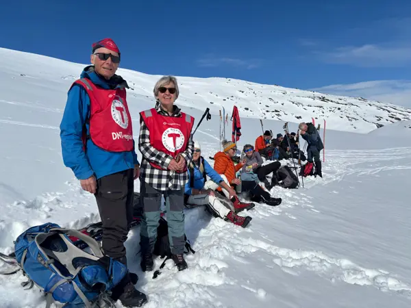 11 personar på skitur i Sendedalen i strålande ver med sol og fint skiføre
Turleiarar: Bjarne Fosse og Magnhild Opheim