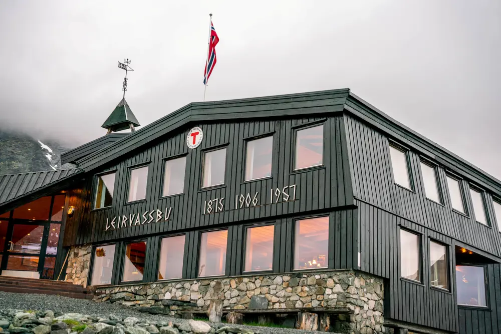 Leirvassbu Turisthytte i Jotunheimen