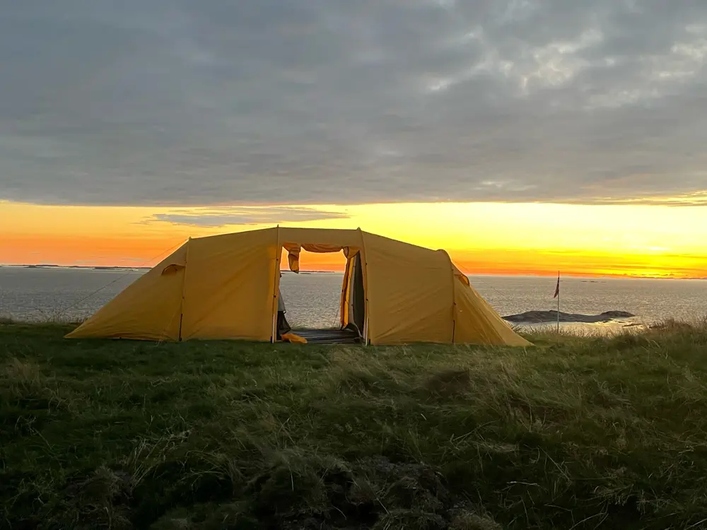 Teltnatt på Fjøløy.